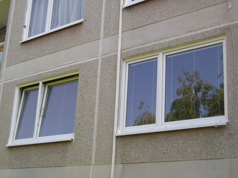 Paneláková okna